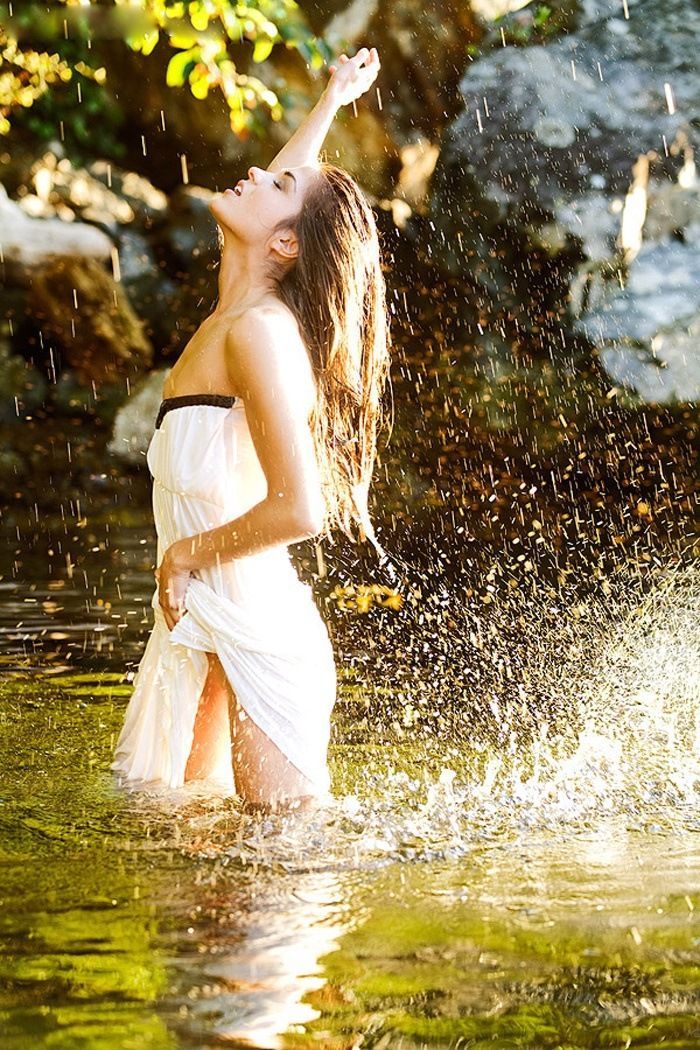 Marie Avgeropoulos in Oslo