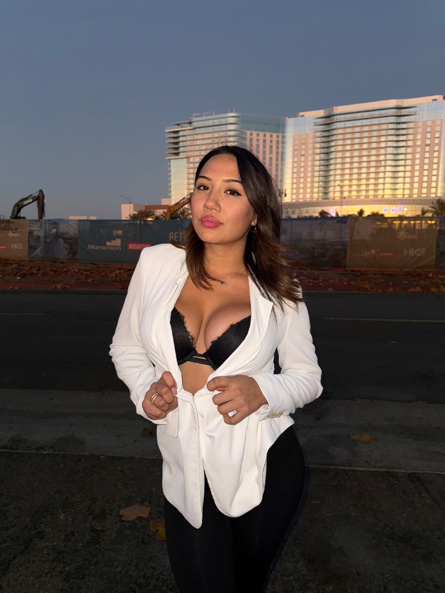 Take a pause and enjoy Ali Cruz — streaming from Oslo