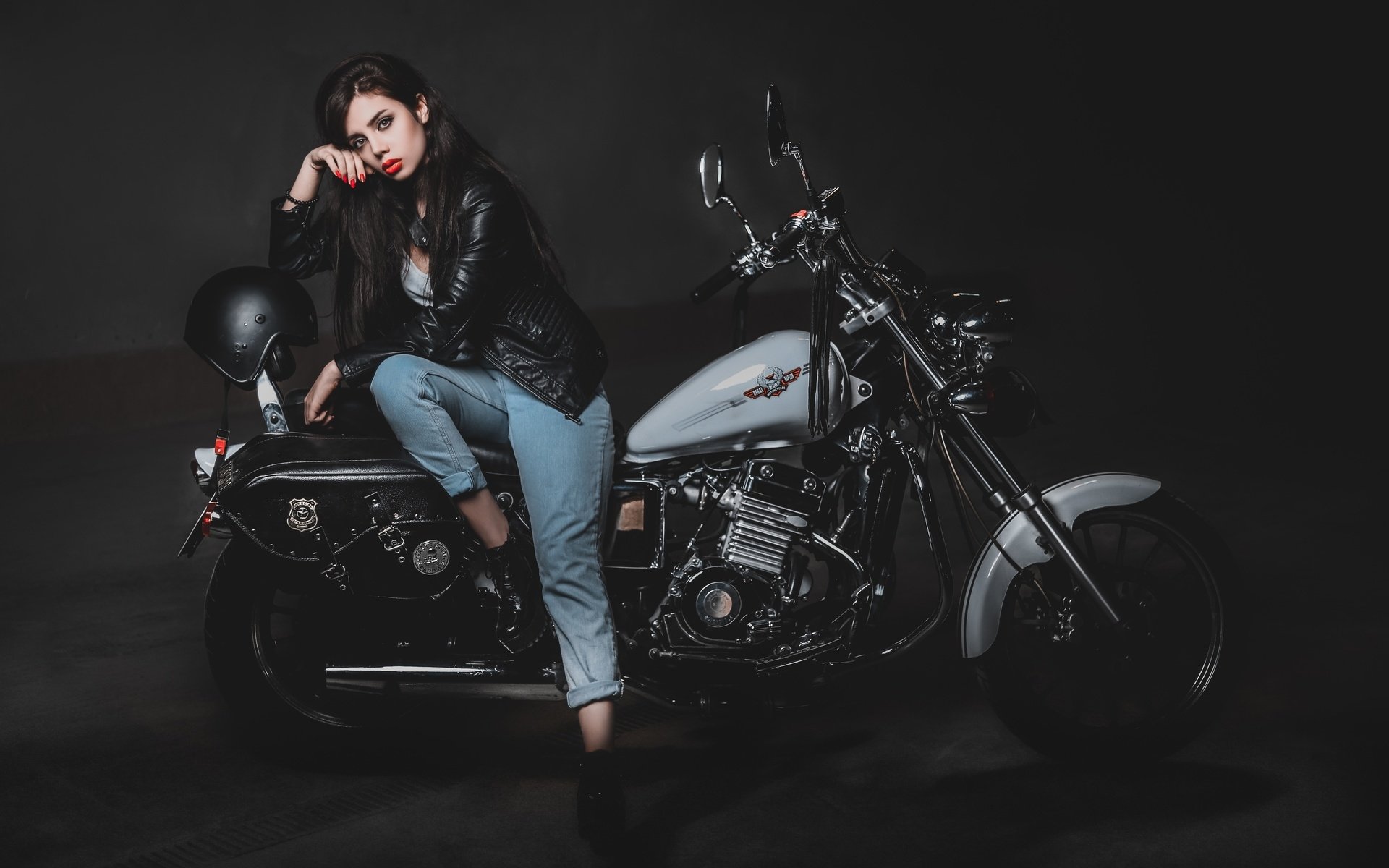 Biker girls: style and drive in Oslo