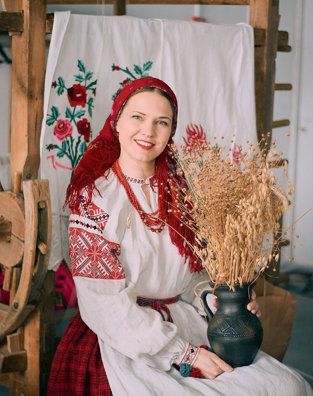 Women in Slavic costumes in Oslo