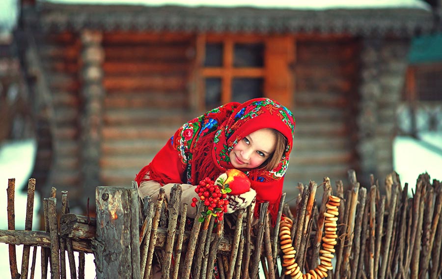 Sexy girl Women in Slavic costumes in Oslo